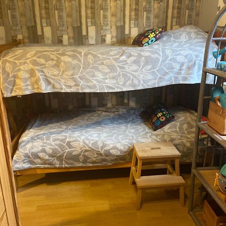 Chambres Chez Nanou Avec Petit Dejeuner Chimay Luaran gambar