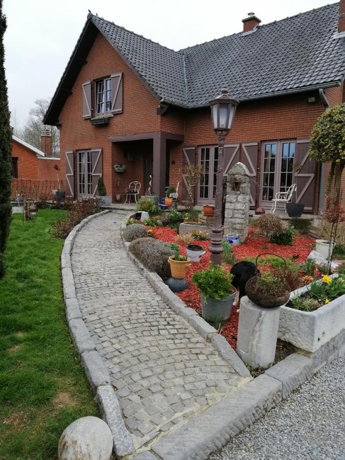 Chambres Chez Nanou Avec Petit Dejeuner Chimay Luaran gambar